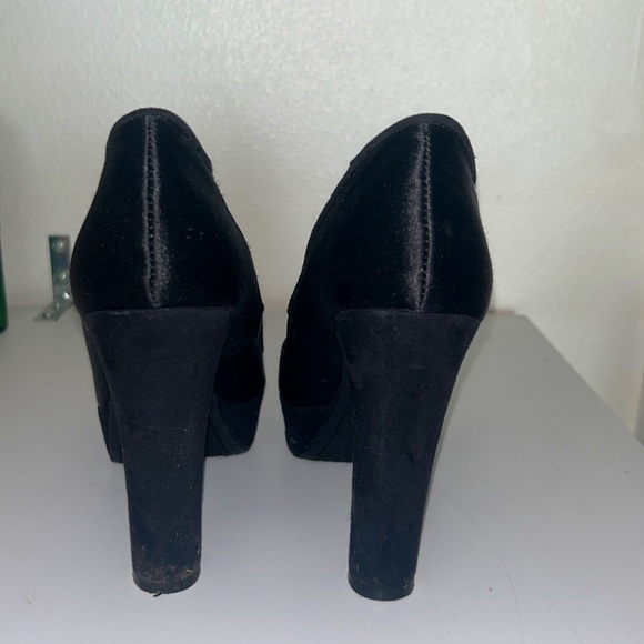 Fergie Peep Toe Heels - Picture 2 of 3
